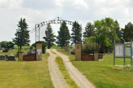 mi_700_St._Luke_Cemetery_pic_1352902479_5442.jpg (459&times;305)