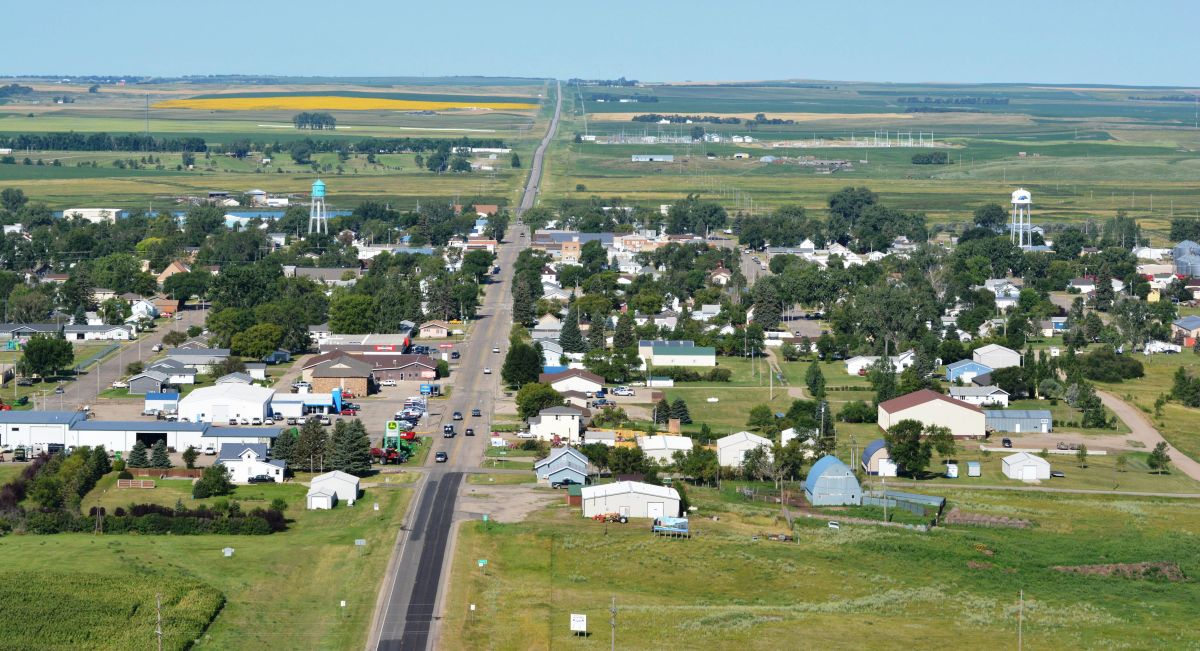 Wishek Beaver Ave aka Hwy 13 West view